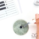 jade-stone-for-eyelash-extensions-applic-2.jpg