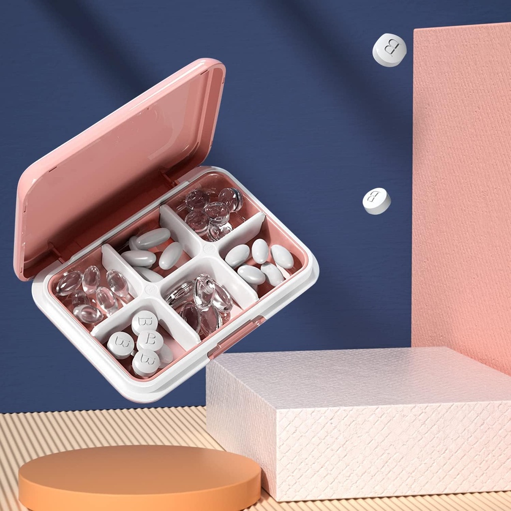 daily-pill-organizer-pill-box-for-purse--2.jpg