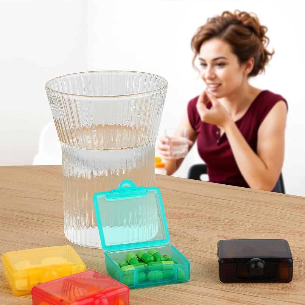 4-pcs-small-pill-box-travel-pill-organiz-6.jpg