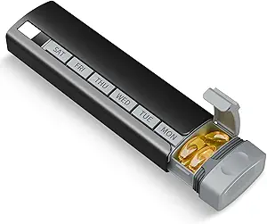 Seyahat Pill Organizer Weekly, 1 Time a Day ,Upgrad Premium Alüminyum Logo Günlük Pill Box 7 Gün, Portatif Metal Pill Case, Cute Pillrec to Hold Vitamins, Medicines, Pills, Supplements (Black)