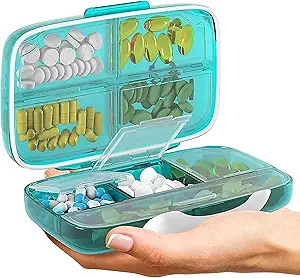 Seyahat Pill Organizer - Havaight Medicine Case for Traveling Portable Eczane Box with Etiketler Vitamin Konteyner 8 Karşılaştırmalı Tamam İlaçlar Büyük Kapasite Günlük (Green)