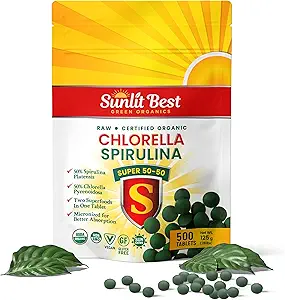 Sunlit Super 50/50 Βιολογικά Δισκία Chlorella Spirulina - Super συμπλήρωμα για την υποστήριξη του ανοσοποιητικού, την υγεία των ούλων, τη διάθεση και την ενέργεια - πλούσια σε χλωροφύλλη, Αμινοξέα και πρωτεΐνη Vegan, 500 Superfood Tabs