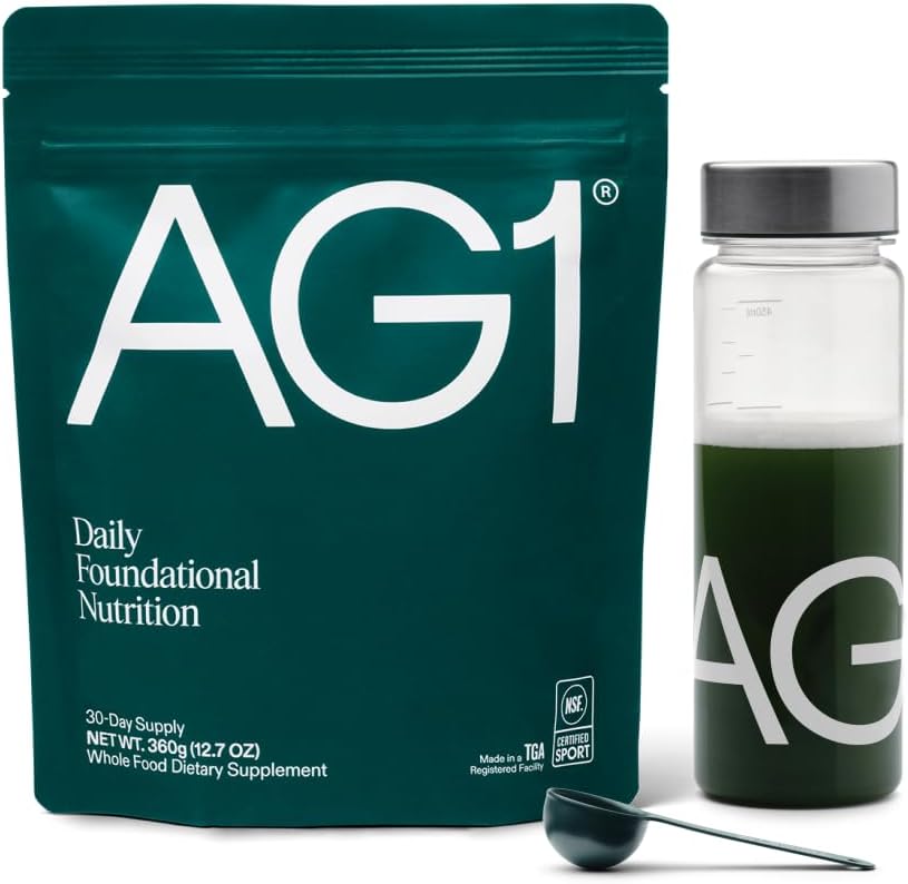 AG1 Greens Toz Supplement | Gut Health | Multivitamin, Probiyotik, Gluten Free, Vegan ve Keto Friendly | Shaker & Scoop Dahil | 75 Vitamini (Athletic Greens), Classic Formula, Probiyotik, Gluten Free, Vegan ve Keto Friendly | Shaker & Scoop Dahil | 75 Vitamini (Athletic Greens), Classic Formula