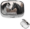 Pill Case with Mirror Retro 2 Karşılaştırmalı Pill Box Black and White Horses Small Pill Organizer veya Pocket Dekoratif Metal Tıp Vitamini Organize Özel Hediyeler